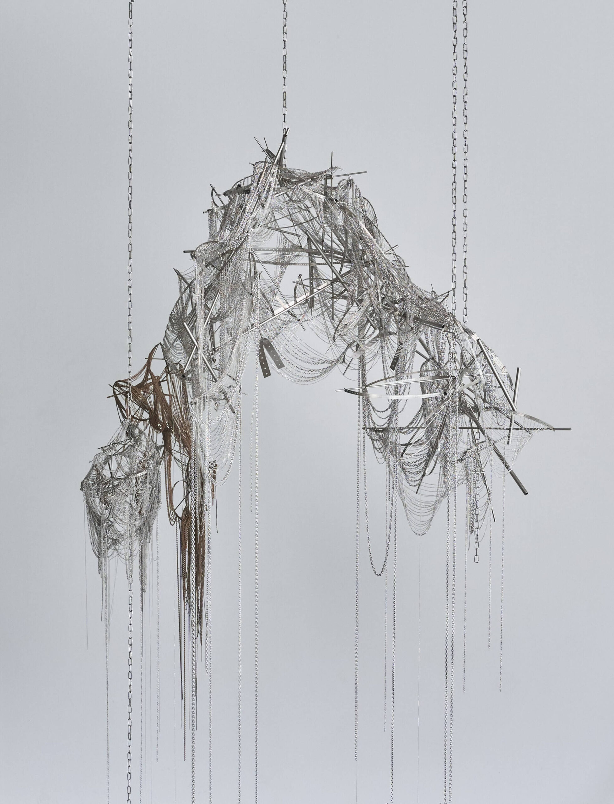 Veil : body ornaments installation